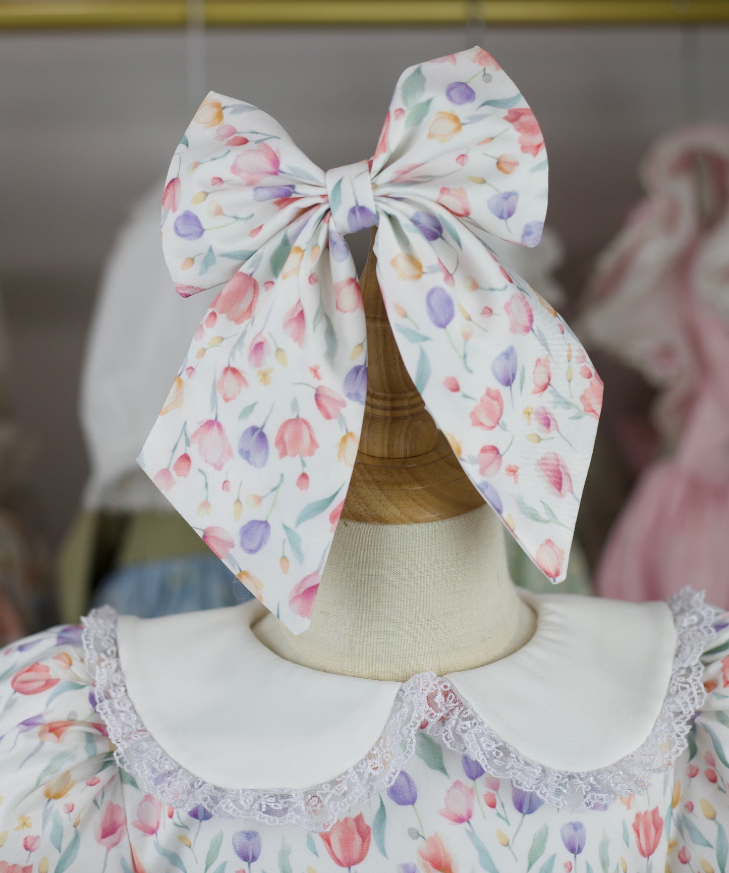 Tulip Pattern Fabel Bow 🌷🎀